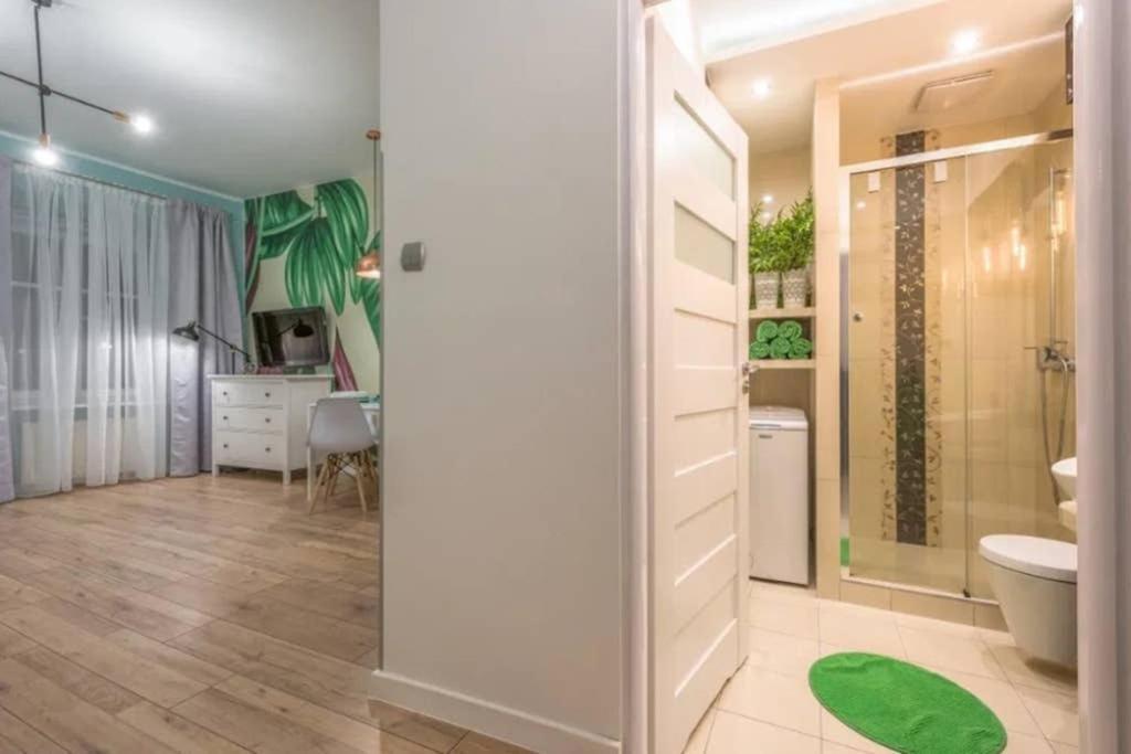 קרקוב Cozy Modern Studio Green Apartment In Old Town מראה חיצוני תמונה